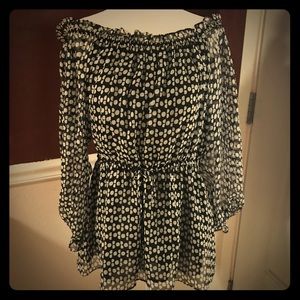 [dvf] Gauzy, Off-Shoulder Black and White Blouse